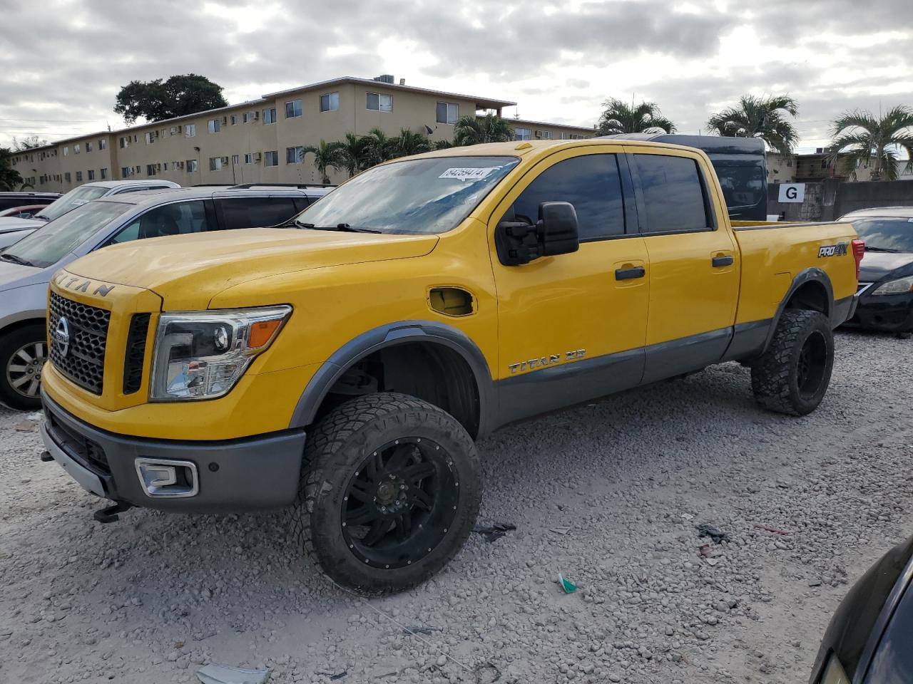 2016 NISSAN TITAN