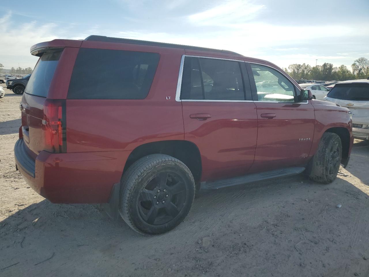 VIN 1GNSCBKC9FR607769 2015 CHEVROLET TAHOE no.3