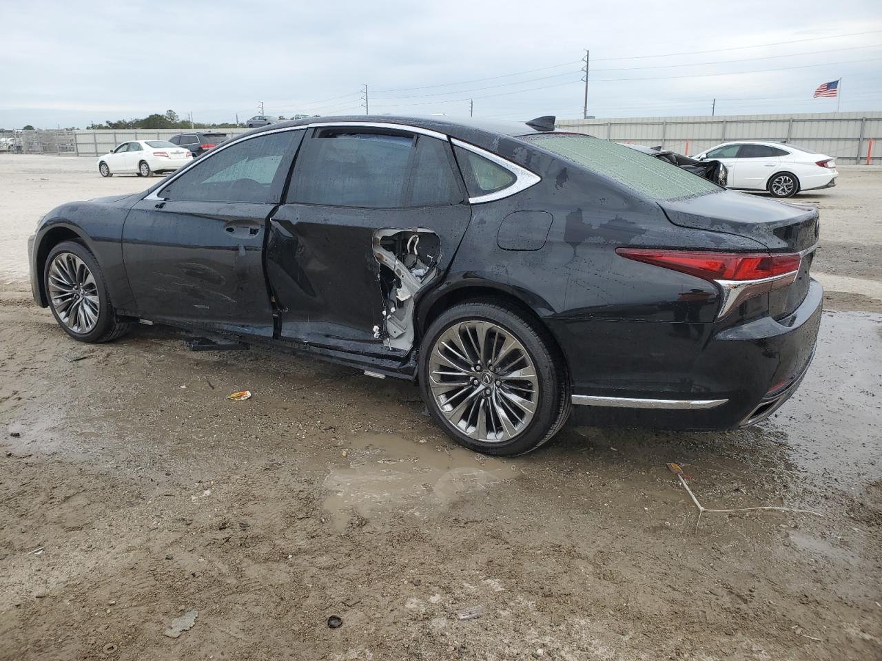 2018 Lexus LS - Image 2