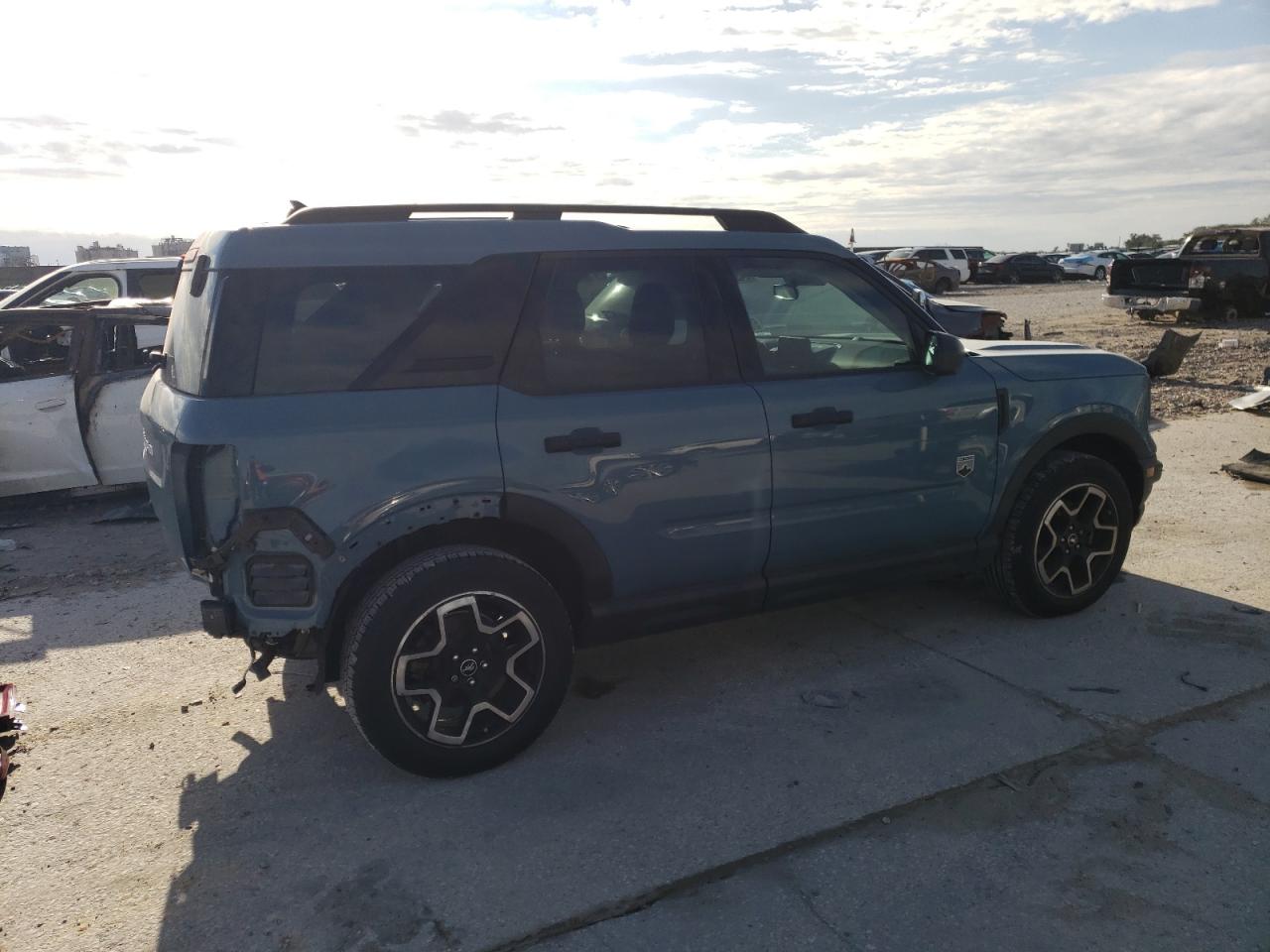 2021 Ford Bronco - Image 3