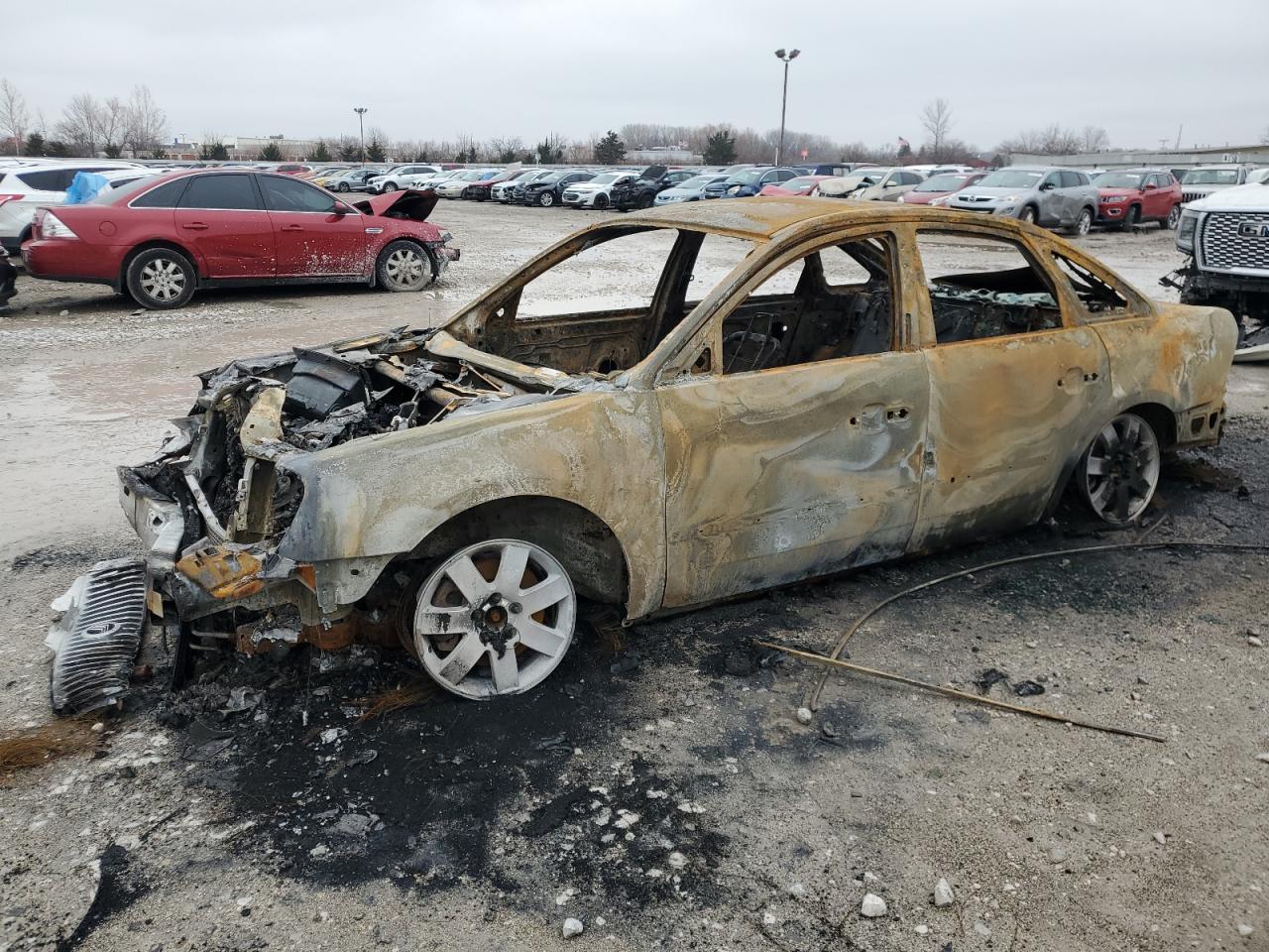 2006 Mercury Montego Luxury for Sale in Indianapolis, IN - Burn
