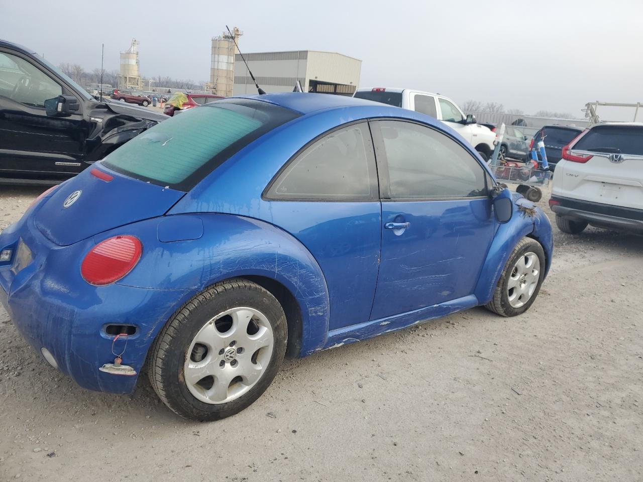 2002 Volkswagen Beetle - Image 3