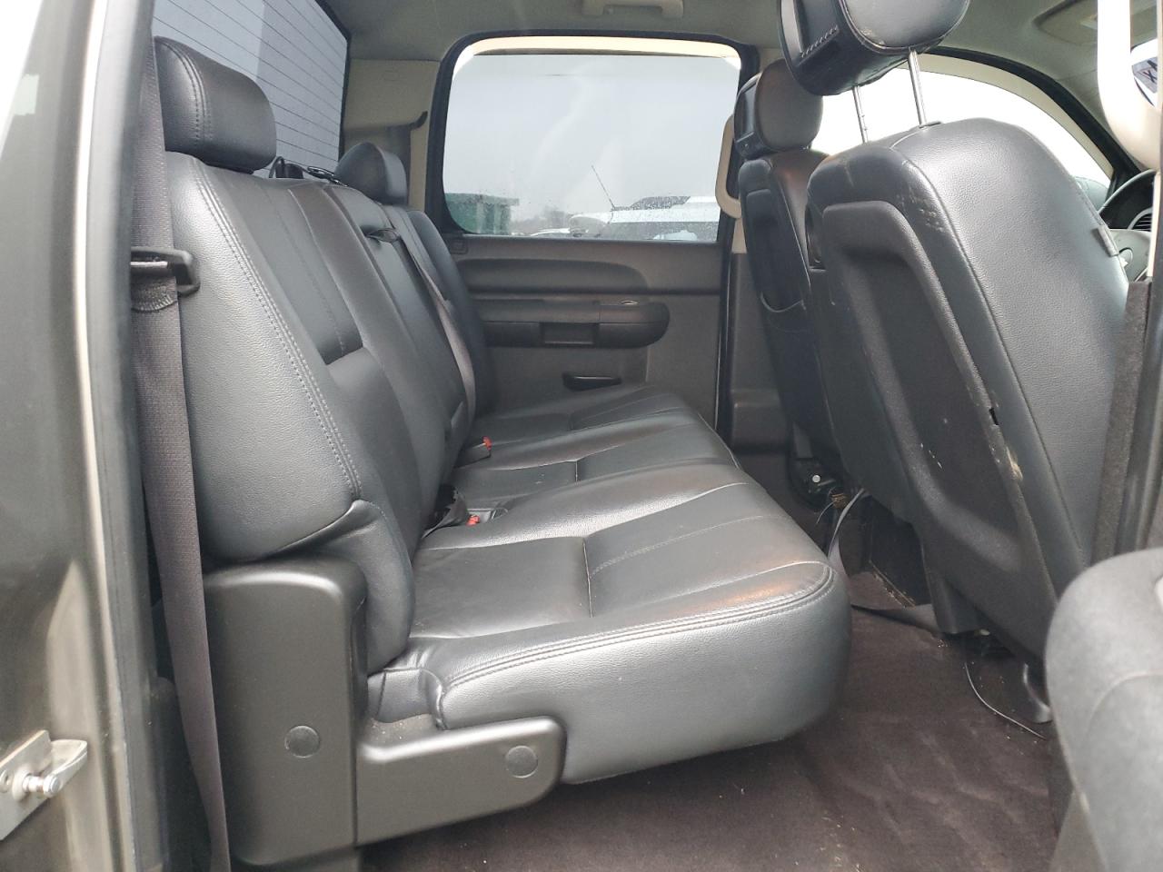 2013 Chevrolet Silverado - Image 10