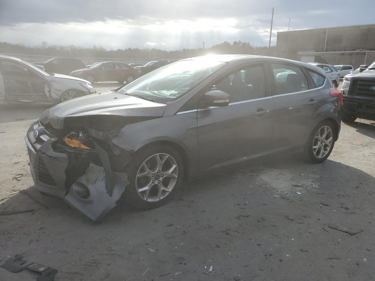 VIN 1FADP3N26EL396844 2014 FORD FOCUS no.1