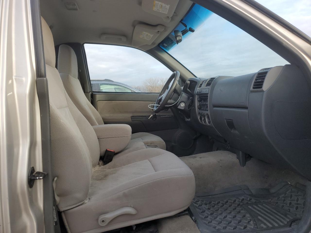 2005 Chevrolet Colorado - Image 10