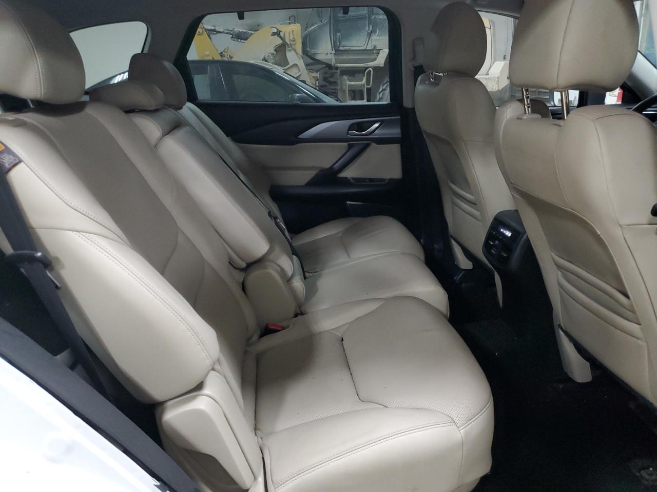 2016 Mazda CX-9 - Image 12