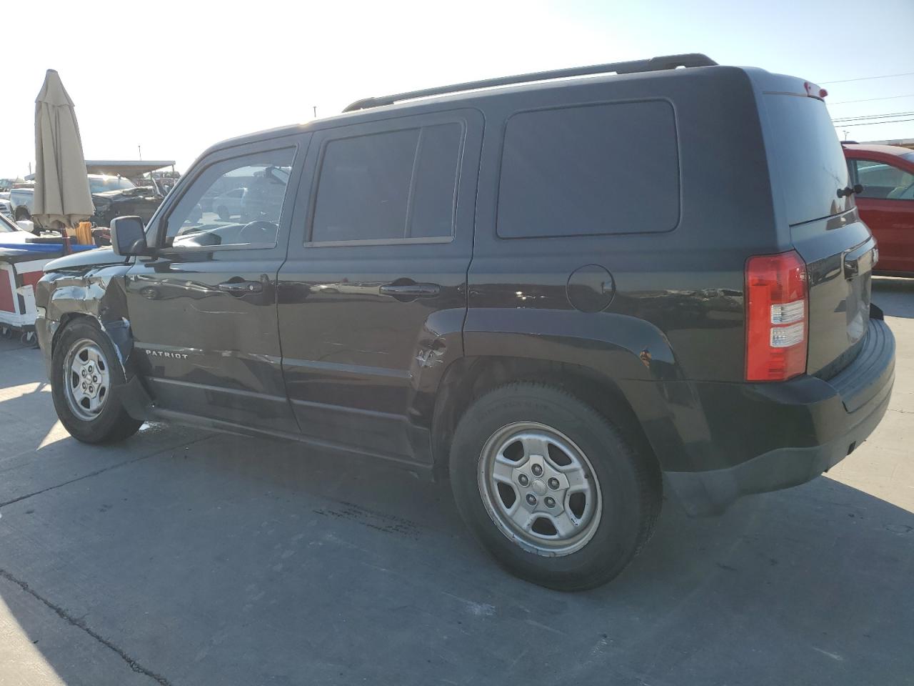 VIN 1C4NJPBA3ED575114 2014 JEEP PATRIOT no.2