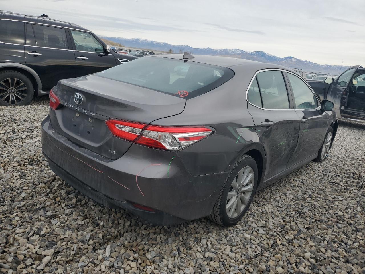 VIN 4T1B11HK5KU797113 2019 TOYOTA CAMRY no.3