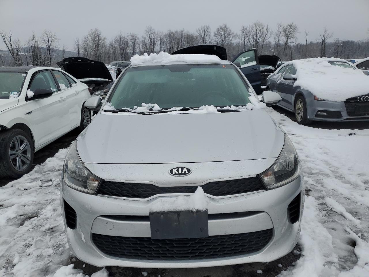 VIN 3KPA24AB8JE049851 2018 KIA RIO no.5