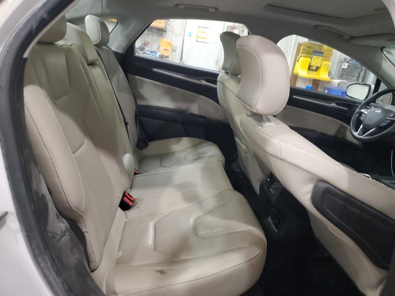 2016 Ford Fusion - Image 10