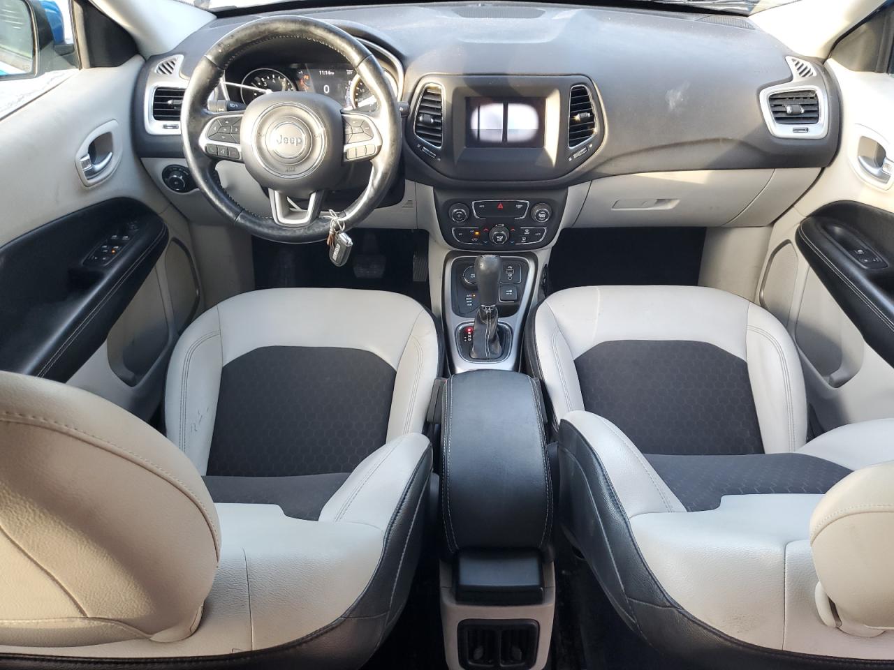 2018 Jeep Compass Latitude VIN: 3C4NJDBB2JT178084 Lot: 85895524