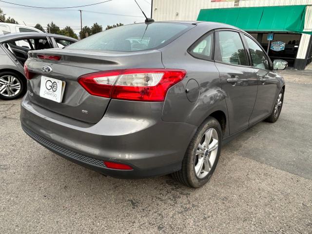 Sedans FORD FOCUS 2013 Szary