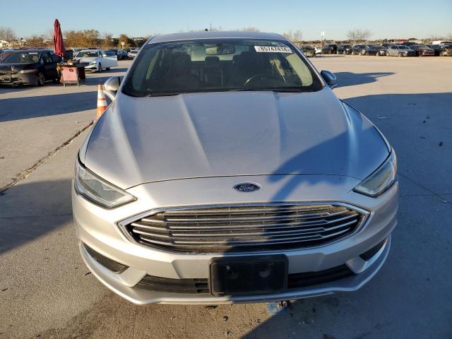  FORD FUSION 2018 Серебристый