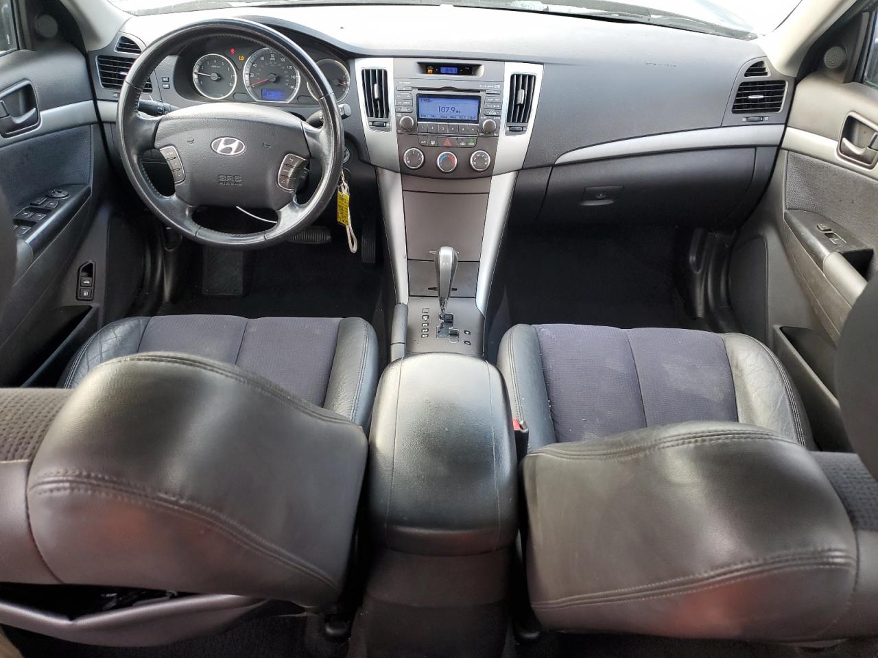 2009 Hyundai Sonata - Image 8