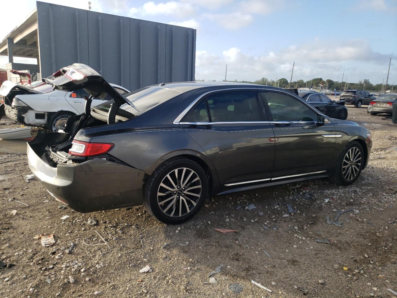 VIN 1LN6L9SPXH5627802 2017 LINCOLN CONTINENTL no.3