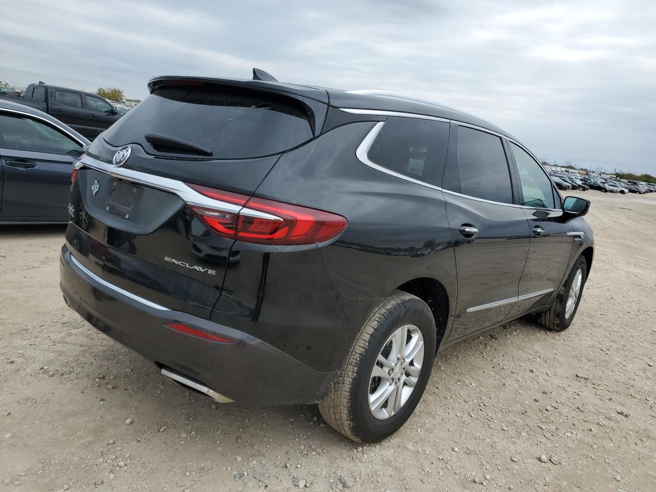 2018 Buick Enclave - Image 3