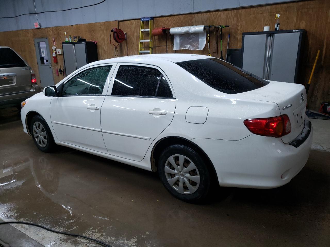 2009 Toyota Corolla - Image 2