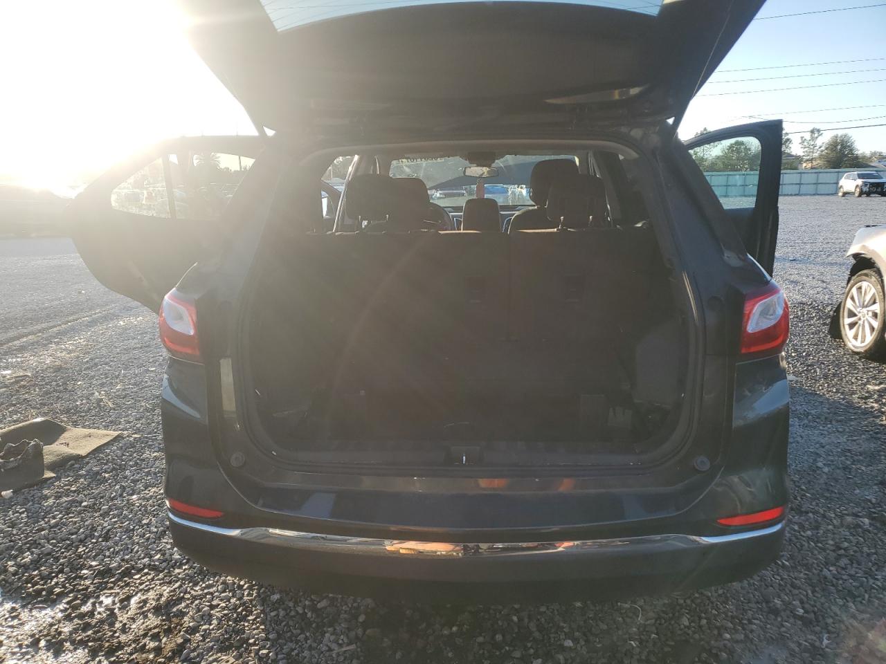 2020 Chevrolet Equinox - Image 6