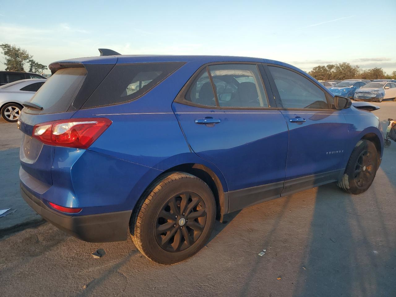 2019 Chevrolet Equinox - Image 3