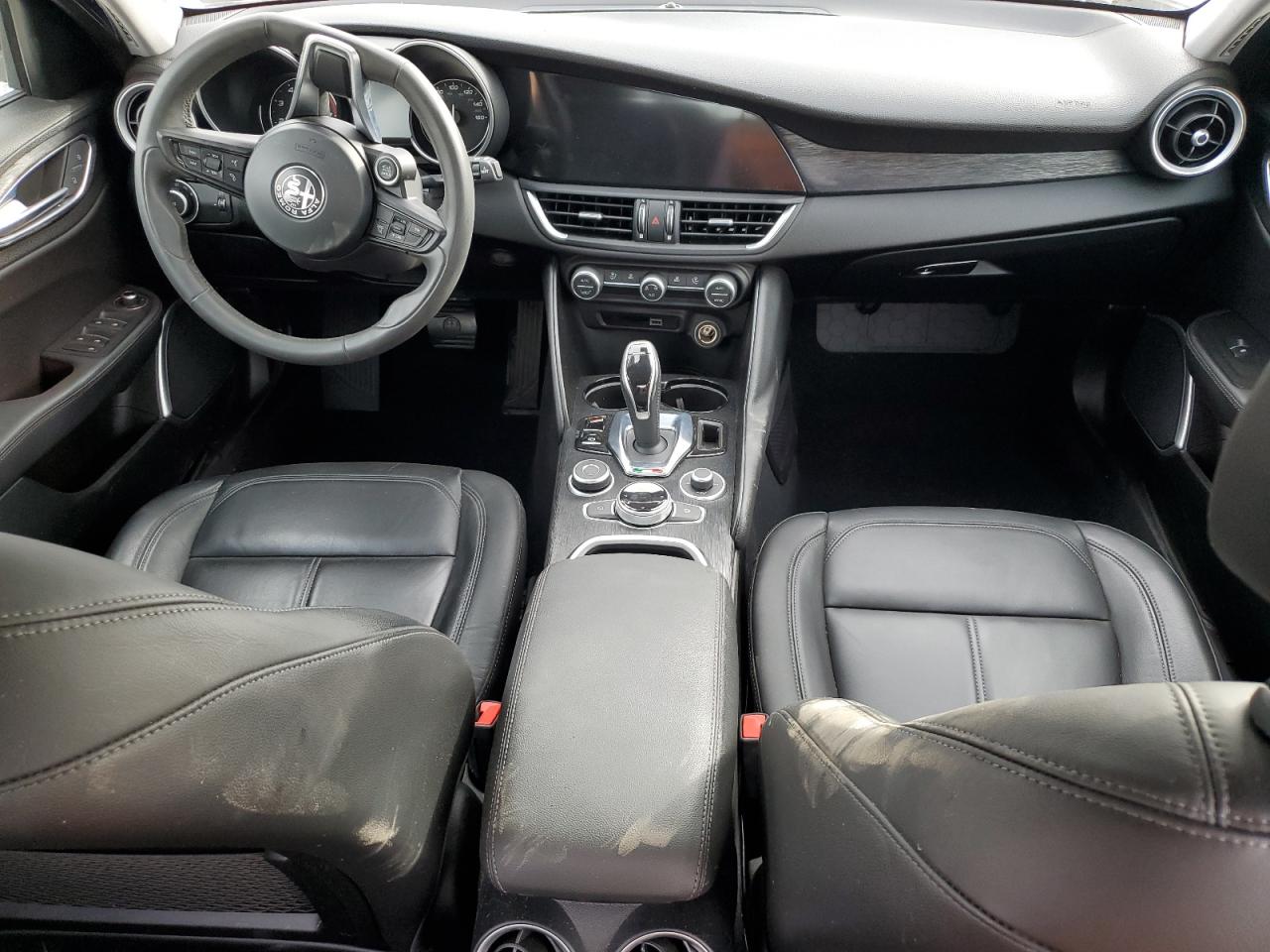 2020 Alfa Romeo Giulia - Image 8