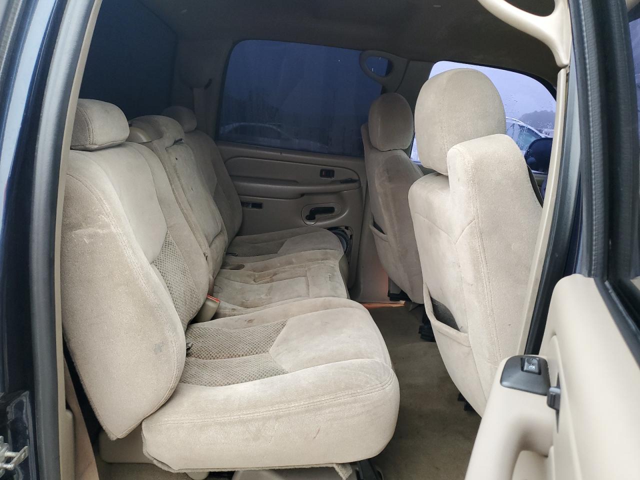 2006 Chevrolet Silverado - Image 10