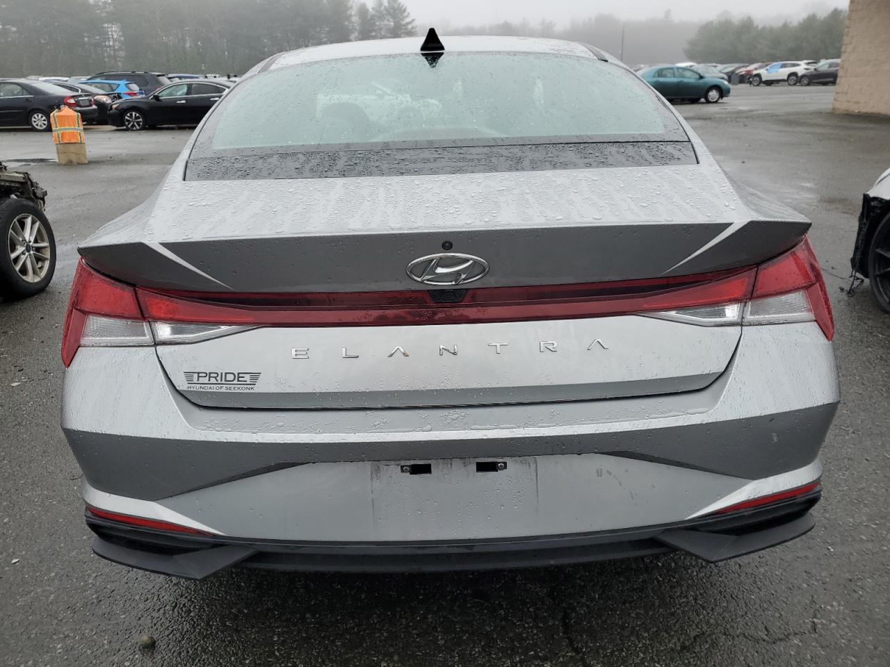 2021 Hyundai Elantra - Image 6