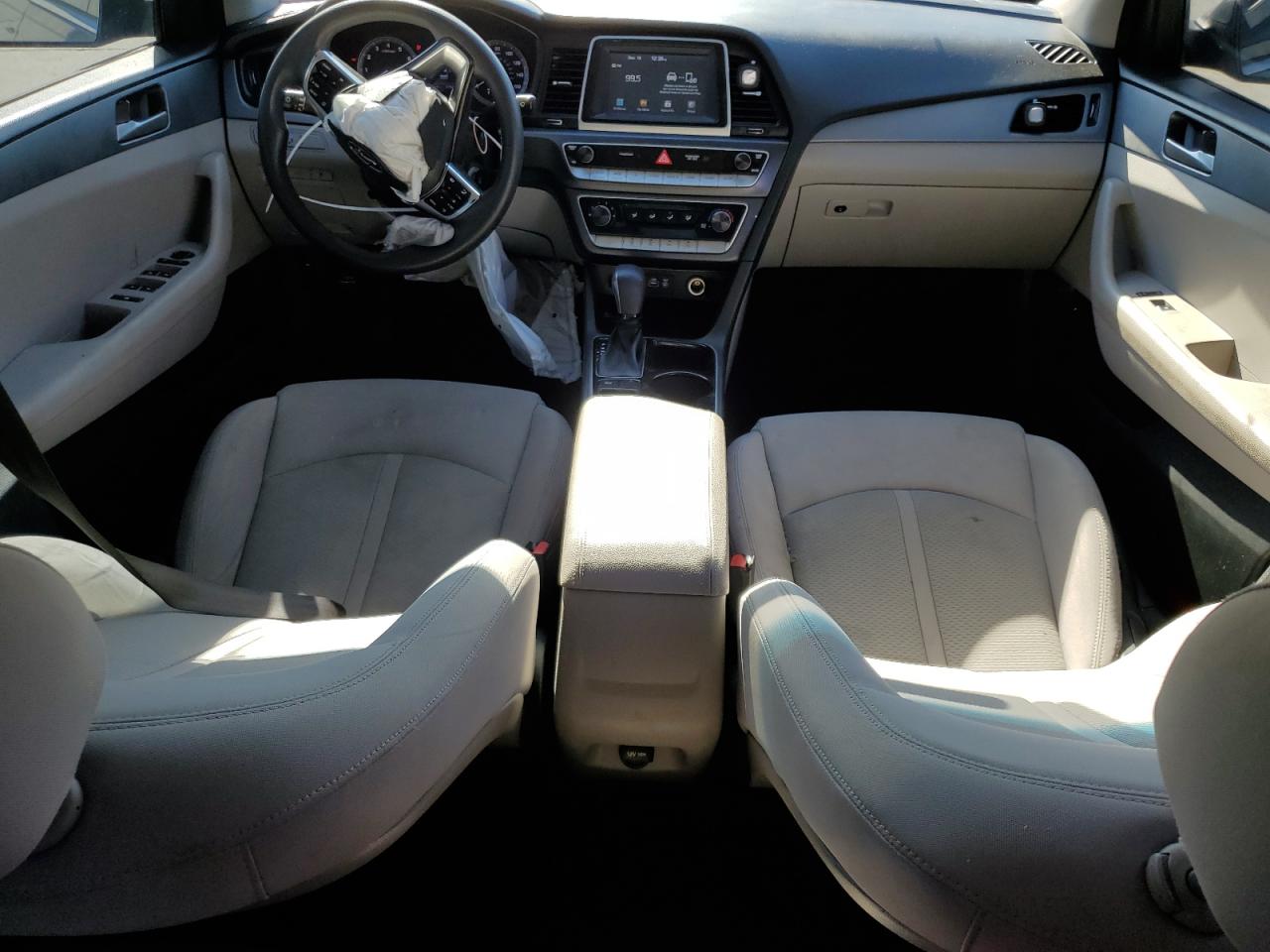 2018 Hyundai Sonata - Image 8