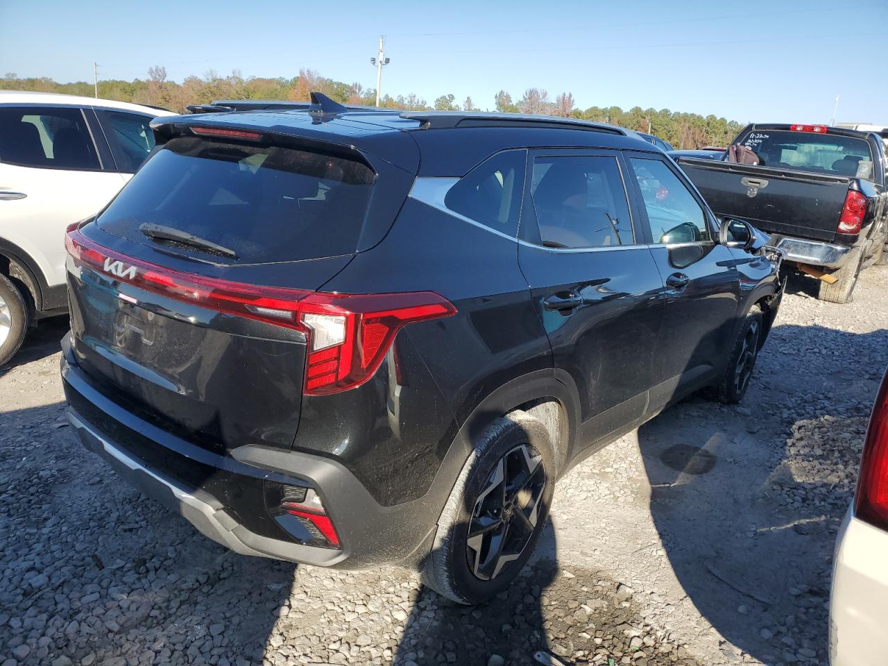 2024 Kia Seltos - Image 3