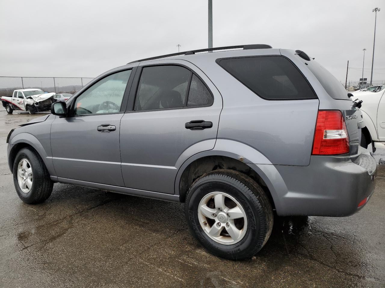 2009 Kia Sorento - Image 2