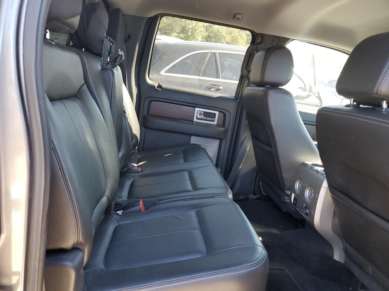 2013 Ford F-150 - Image 10