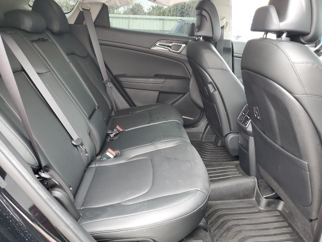 2023 Kia Sportage - Image 12