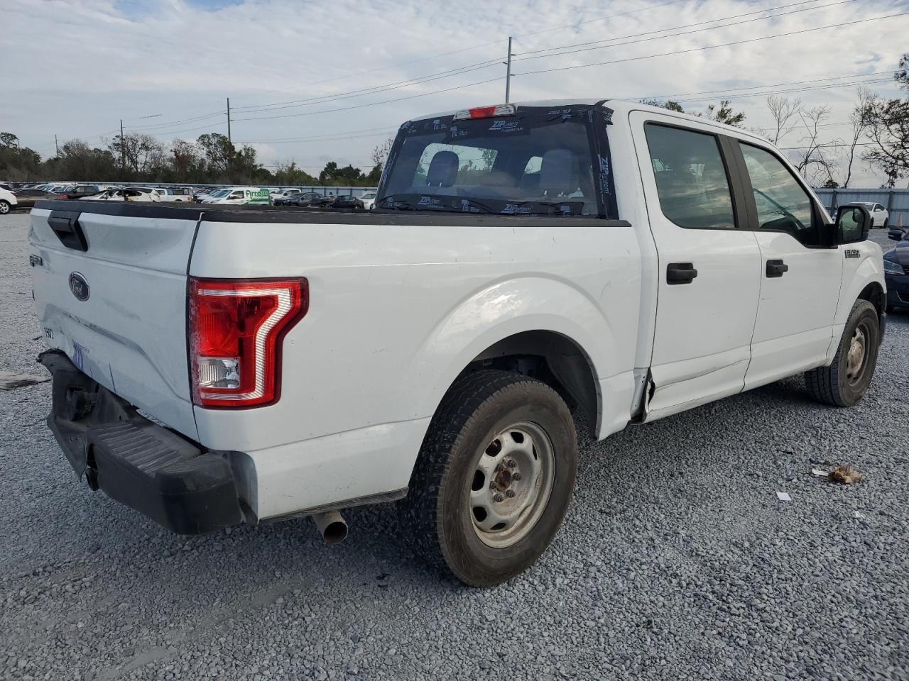 VIN 1FTEW1CF2FFB87452 2015 FORD F-150 no.3