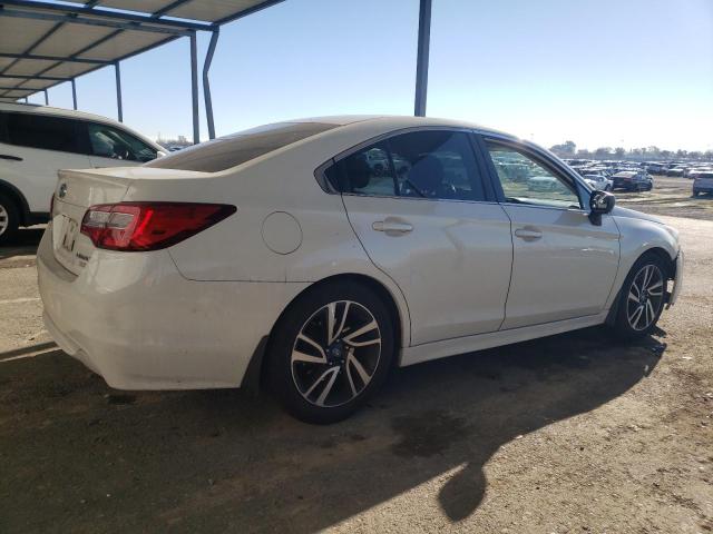  SUBARU LEGACY 2015 Білий