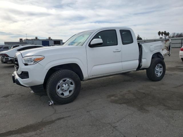  TOYOTA TACOMA 2018 Biały