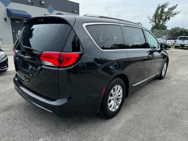  CHRYSLER PACIFICA 2019 Чорний