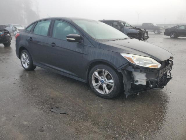 Sedans FORD FOCUS 2013 Czarny