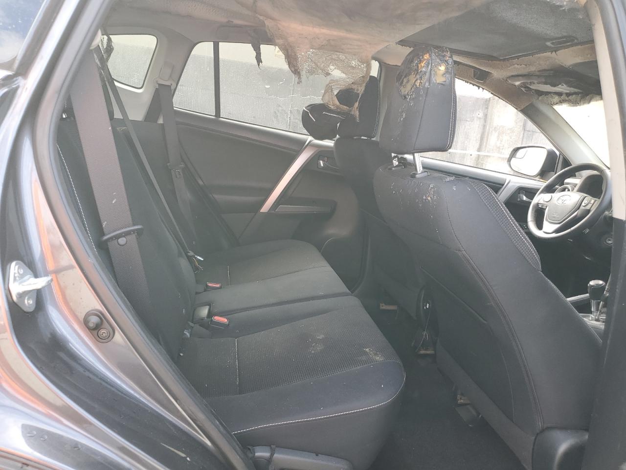 2016 Toyota RAV 4 - Image 11