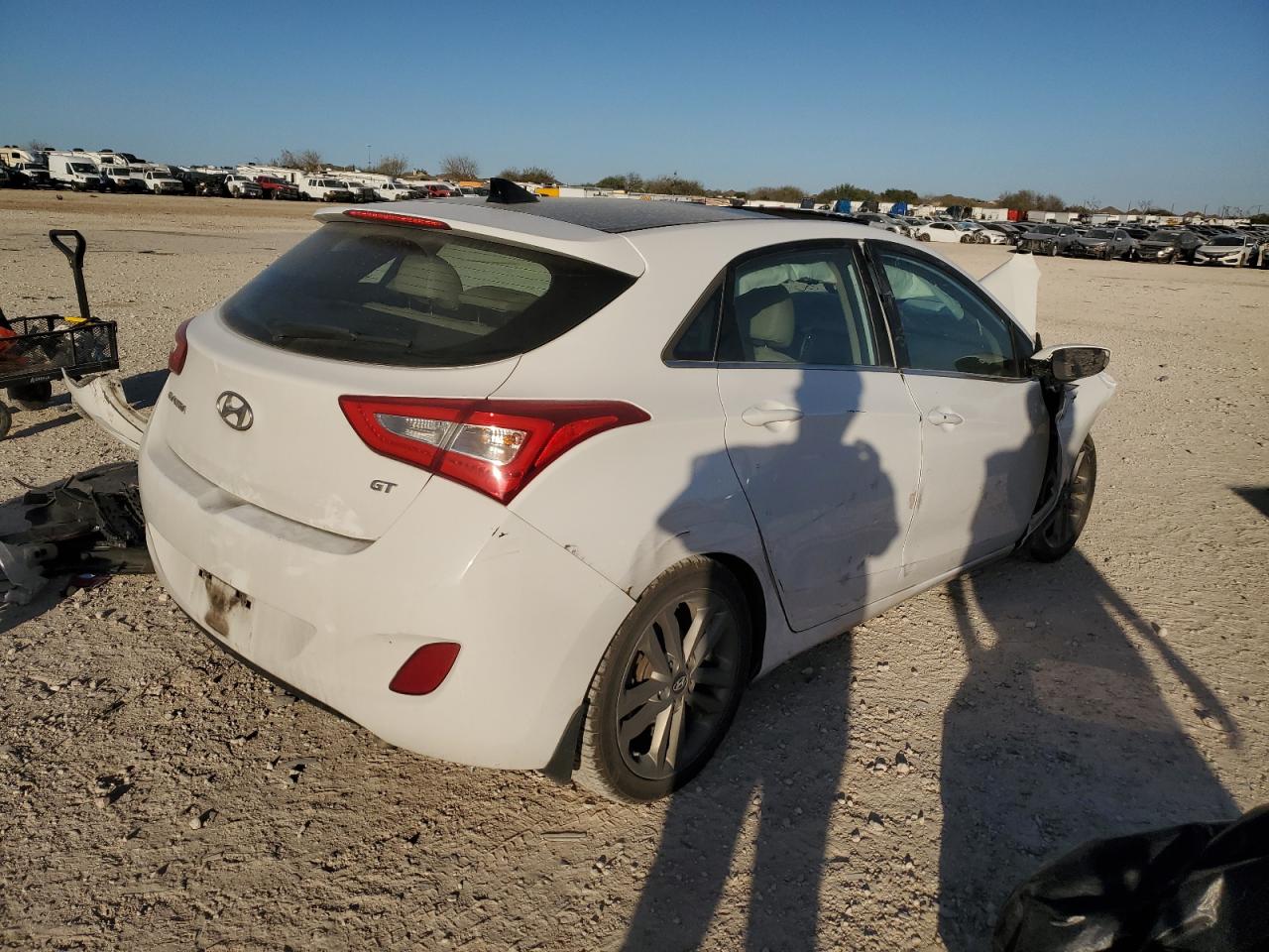 VIN KMHD35LH3GU303814 2016 HYUNDAI ELANTRA no.3