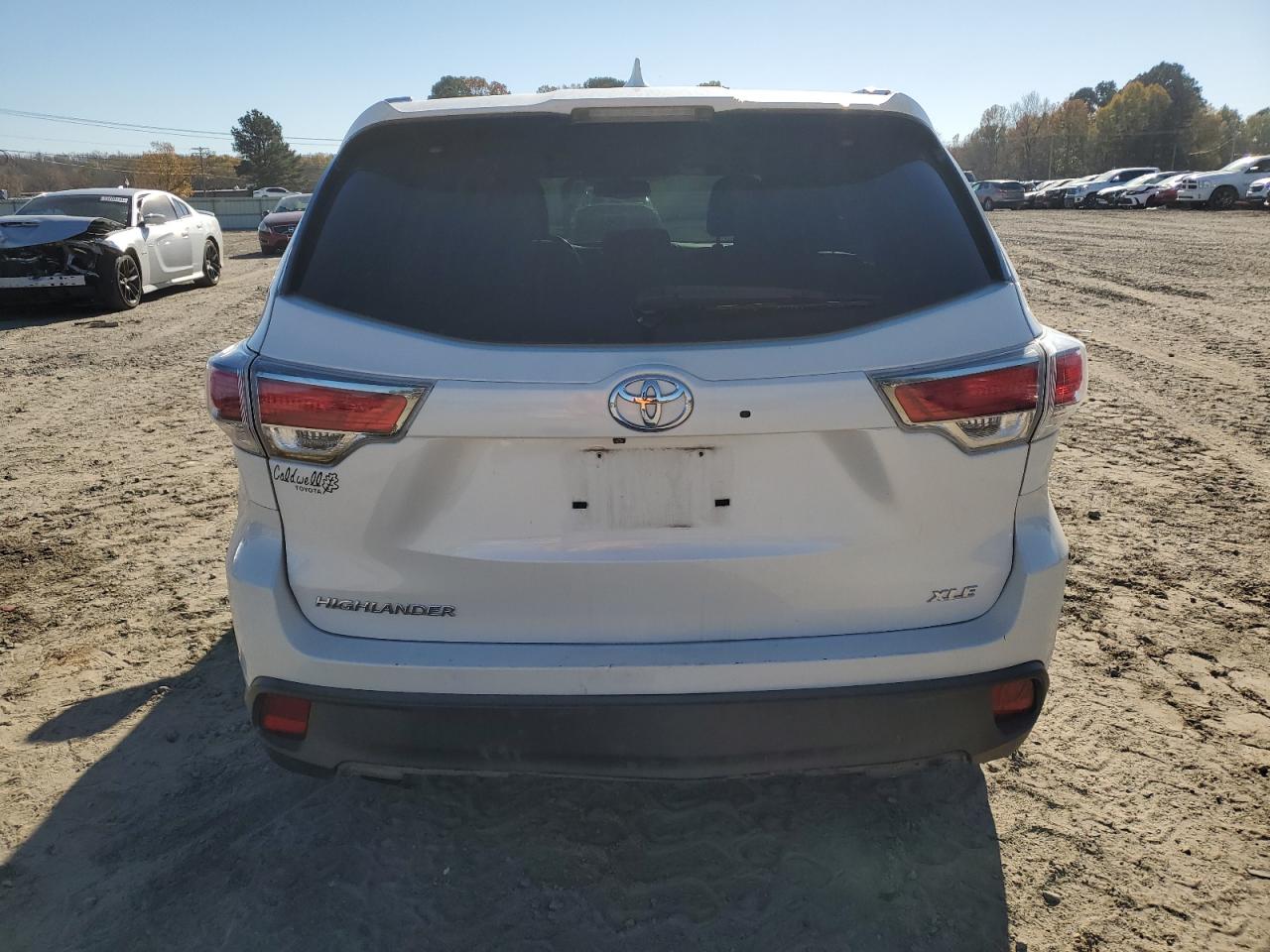 2015 Toyota Highlander - Image 6