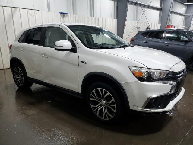  MITSUBISHI OUTLANDER 2018 Белый