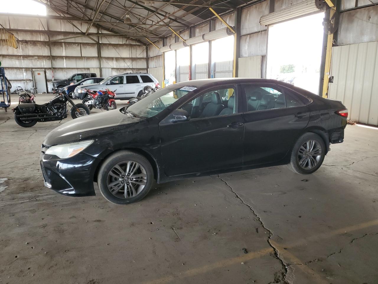 2016 TOYOTA CAMRY