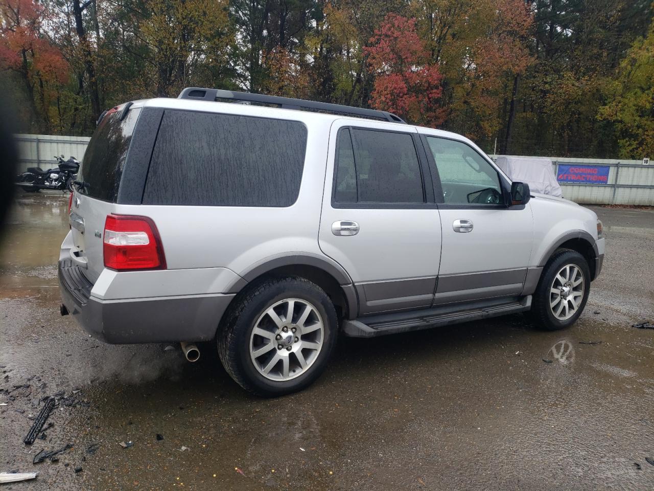 2011 Ford Expedition - Image 3