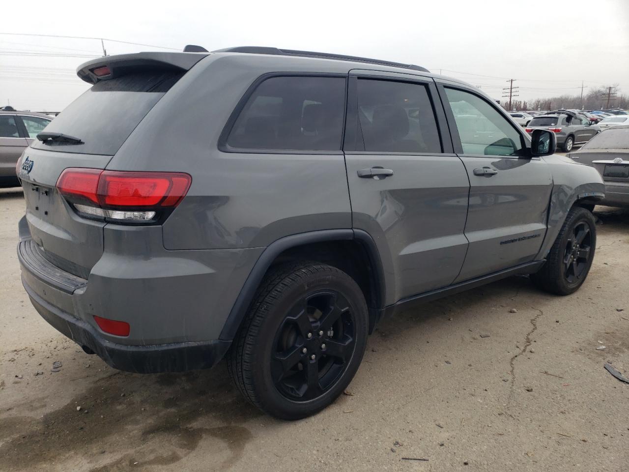 2019 Jeep Grand Cherokee - Image 3