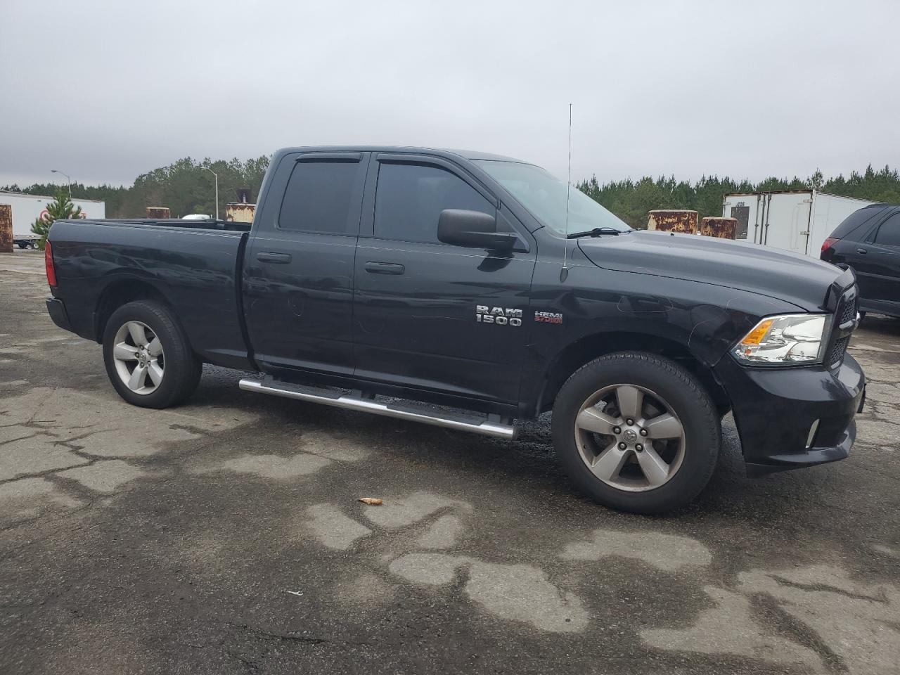 2016 RAM 1500 - Image 4