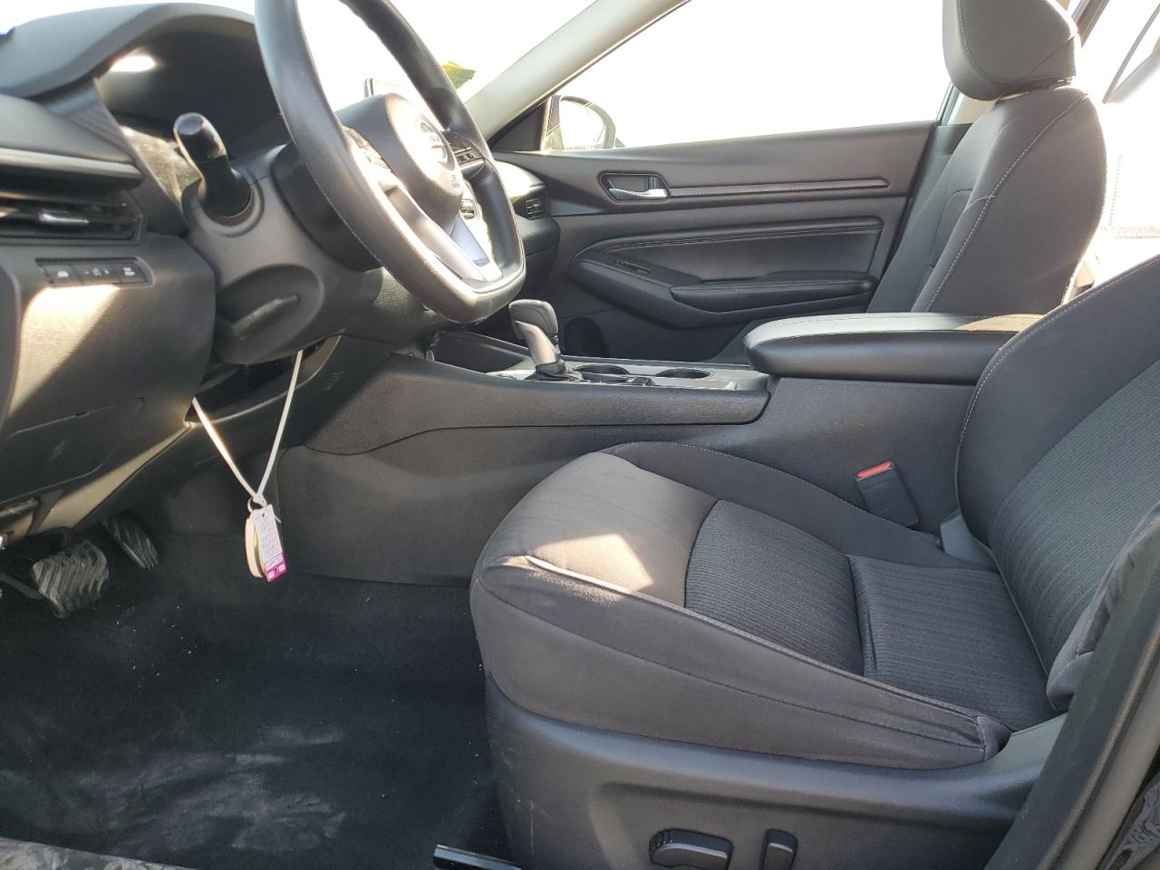 2020 Nissan Altima - Image 7