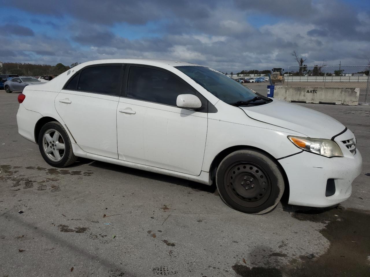 VIN 5YFBU4EE5DP120350 2013 TOYOTA COROLLA no.4