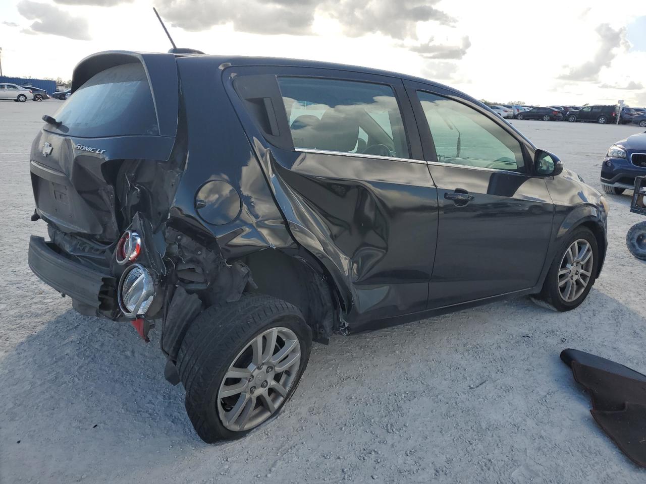 2015 Chevrolet Sonic - Image 3