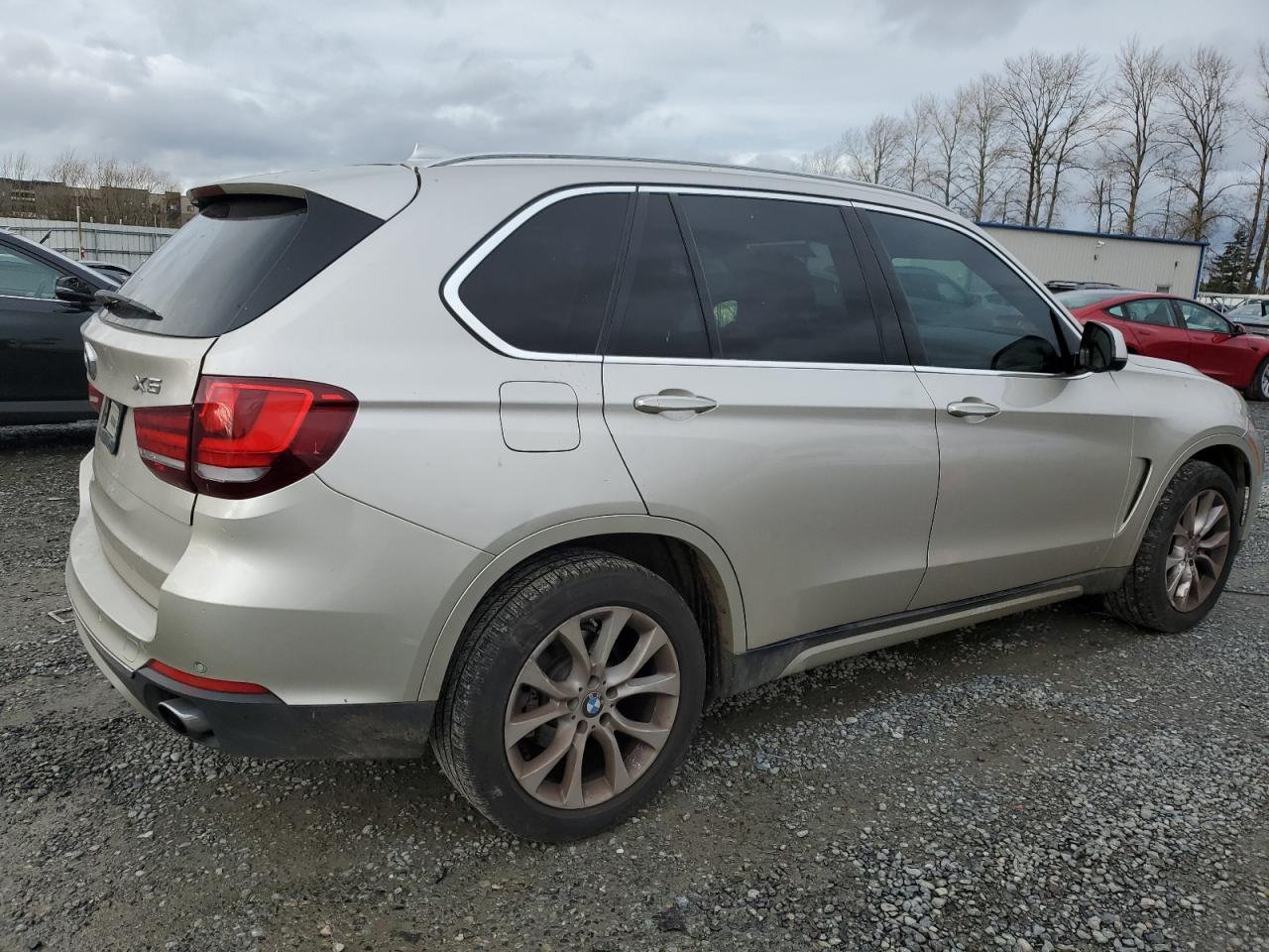 VIN 5UXKR0C53F0K67355 2015 BMW X5 no.3