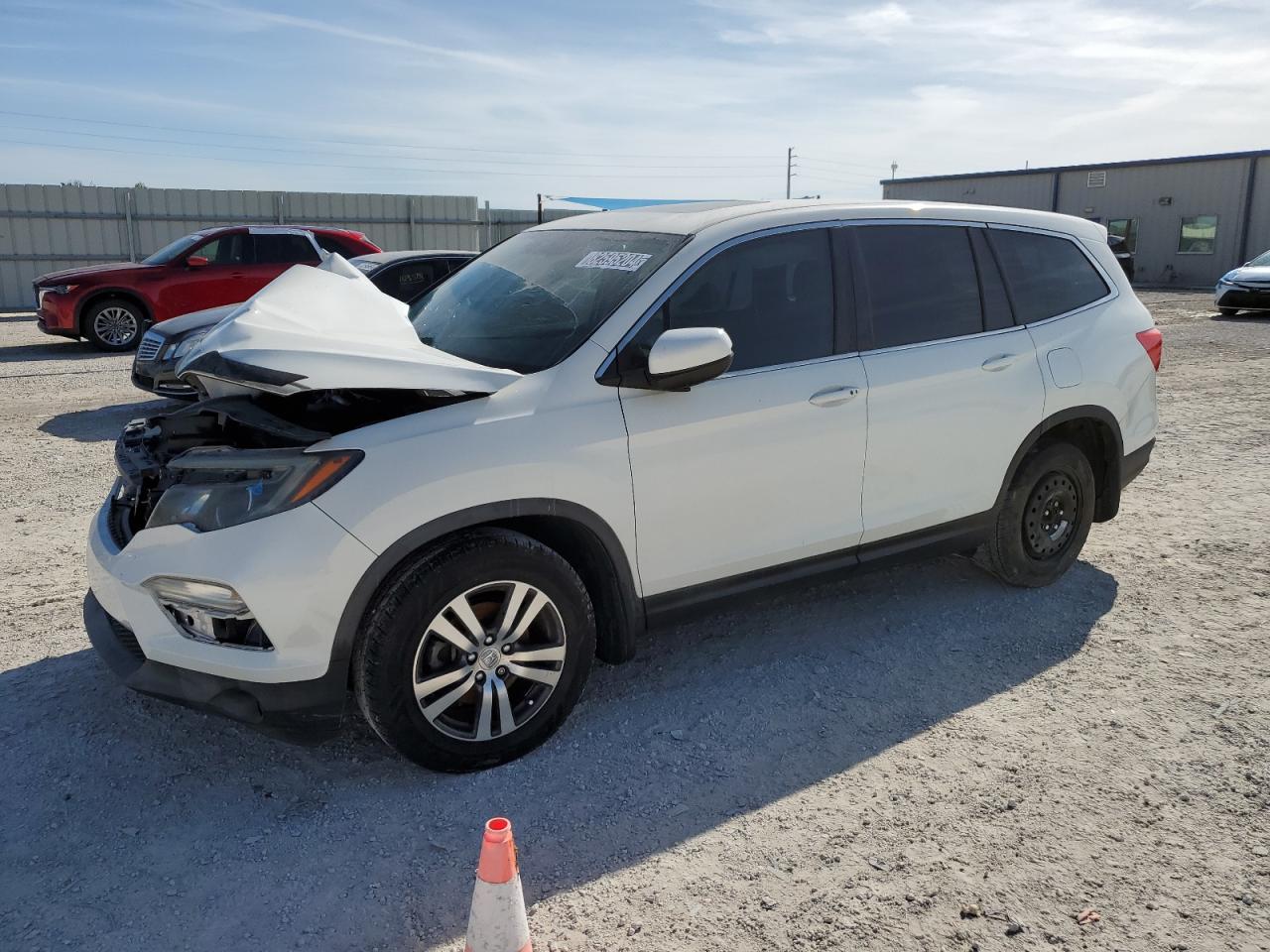 VIN 5FNYF5H54HB020411 2017 HONDA PILOT no.1