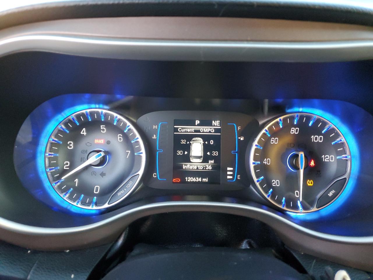 2019 Chrysler Pacifica - Image 9